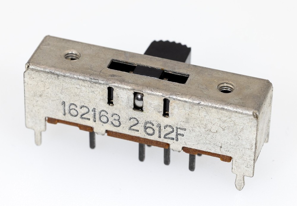 162163 2612F, 3-Position DP3T PCB/Panel Mount Right Angle Slide Switch Black