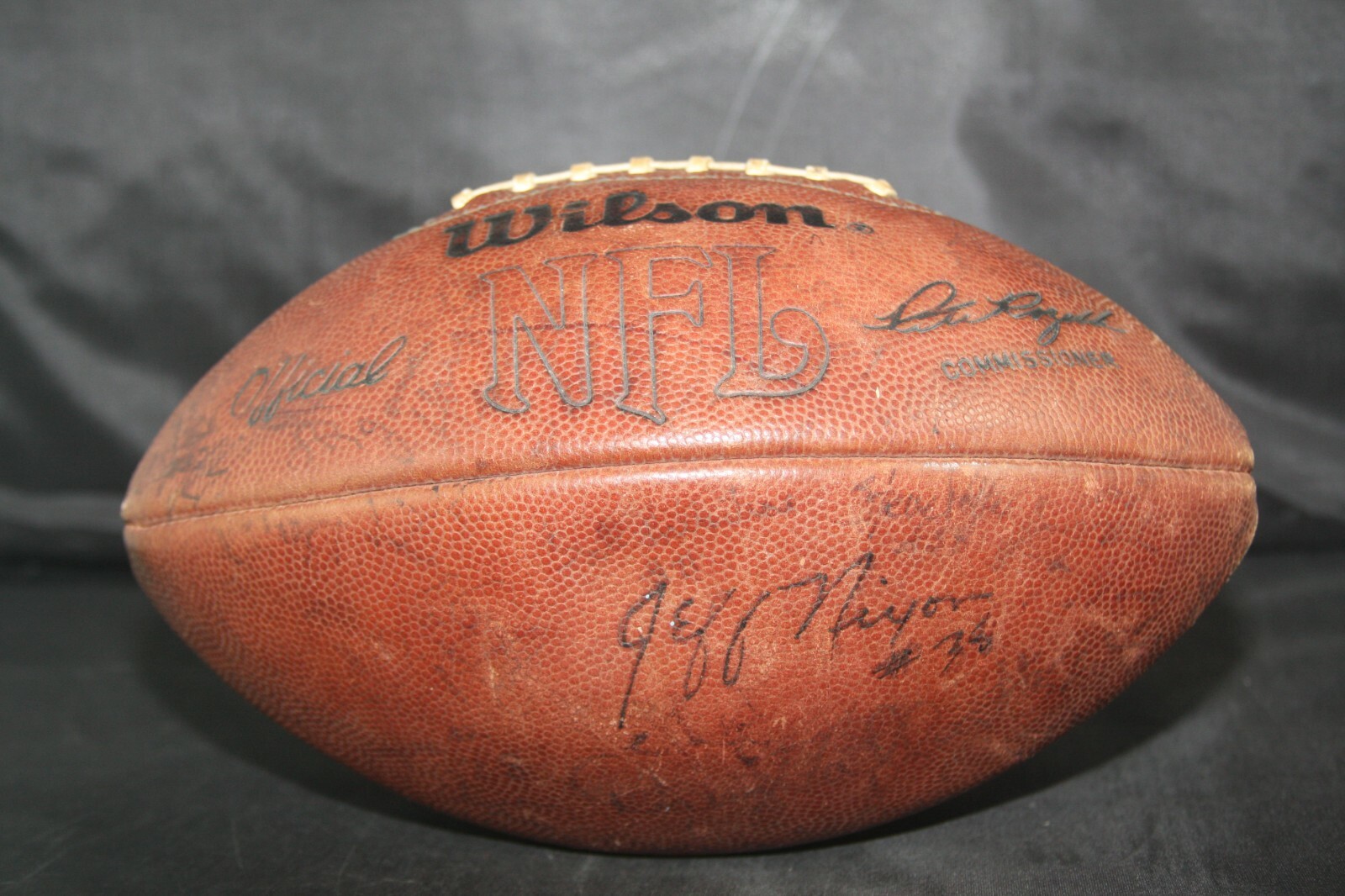 Vtg WILSON Pete Rozelle 1981 BUFFALO BILLS Game Used Team Signed NFL FOOTBALL