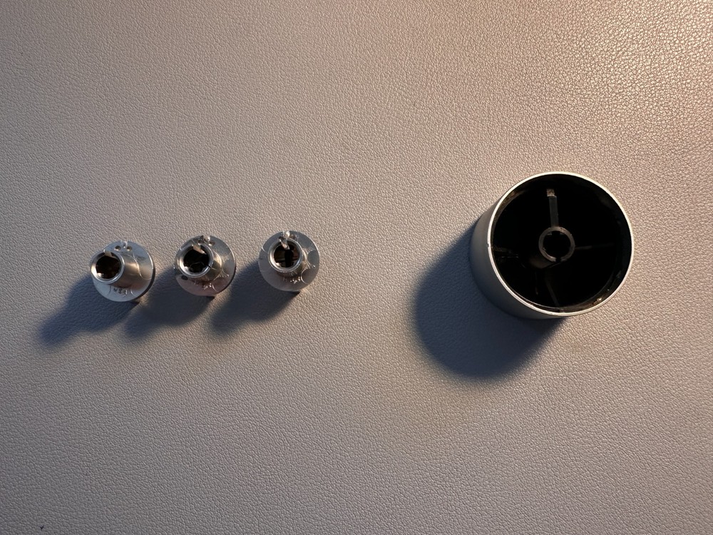 VTG TECHNICS STEREO RECEIVER - 4 KNOB KNOBS LOT