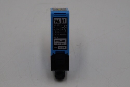 SICK WT250-N440 retro-reflective sensor