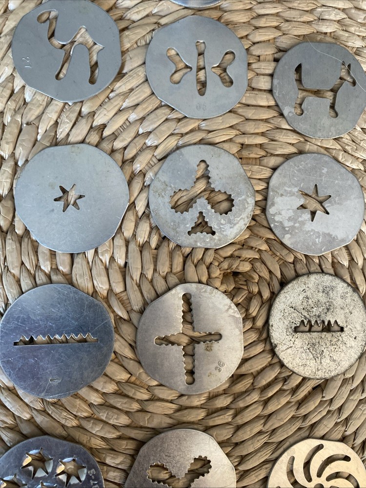 Replacement Cookie Press Discs and Pastry Tips, Unknown Brand, 12 Discs, 1 Tip