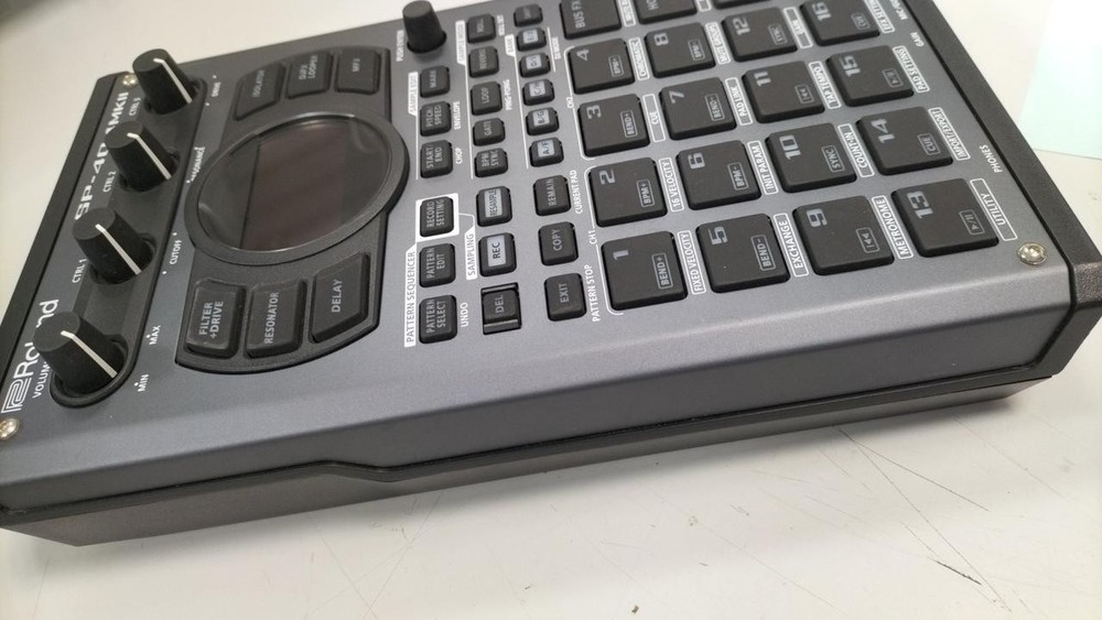 Roland SP‑404MKII Creative Sampler & Effector – Beat‑Making Sampler Workstation