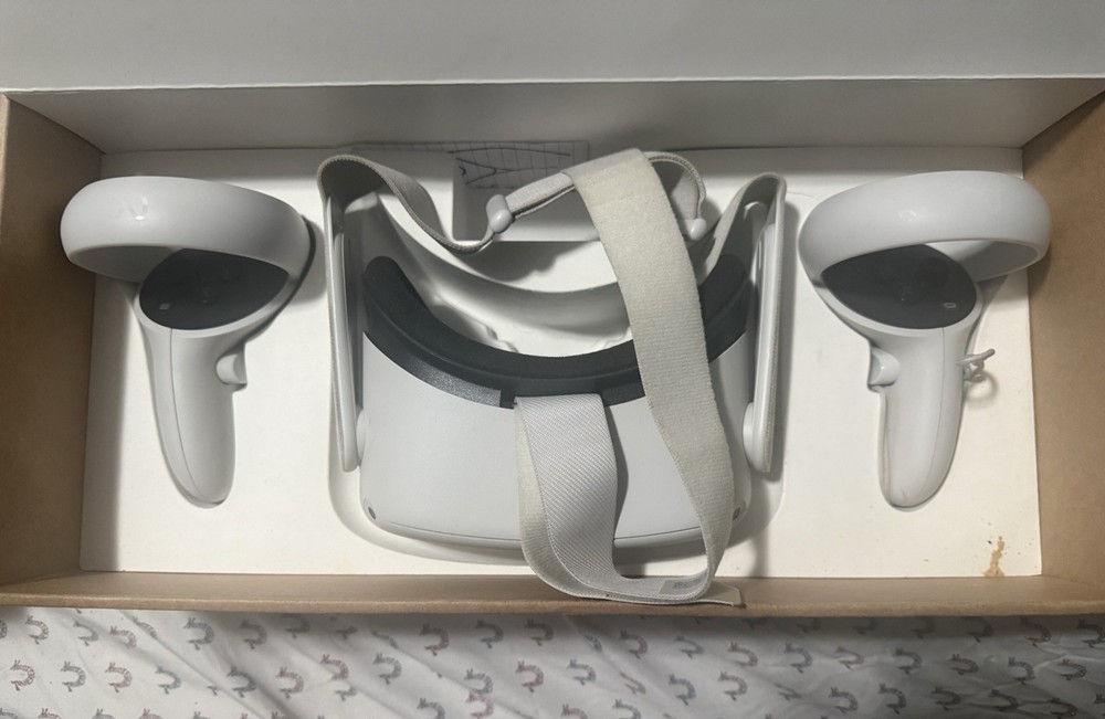 Meta Quest 2 VR Headset White