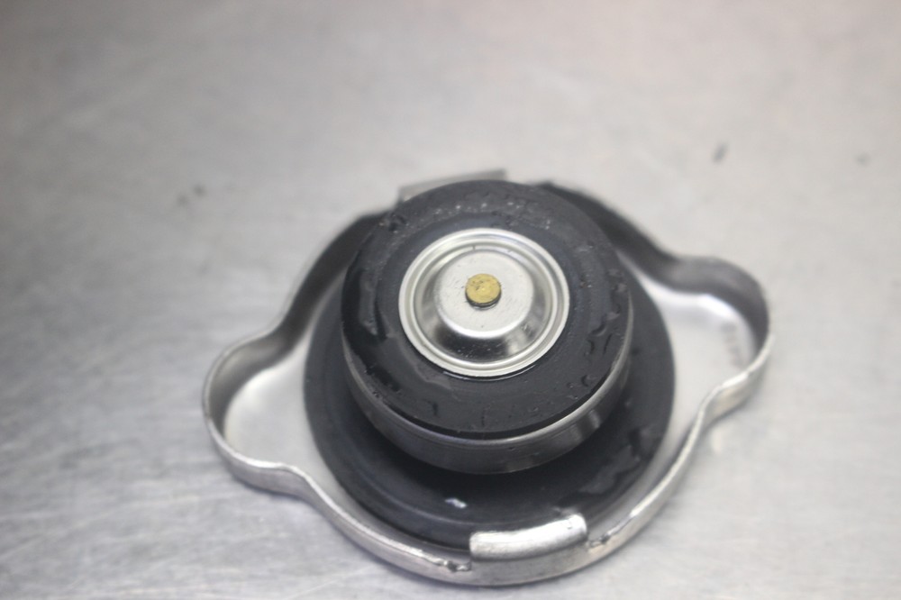 15-18 Yamaha YZF R3 Engine Radiator Cap