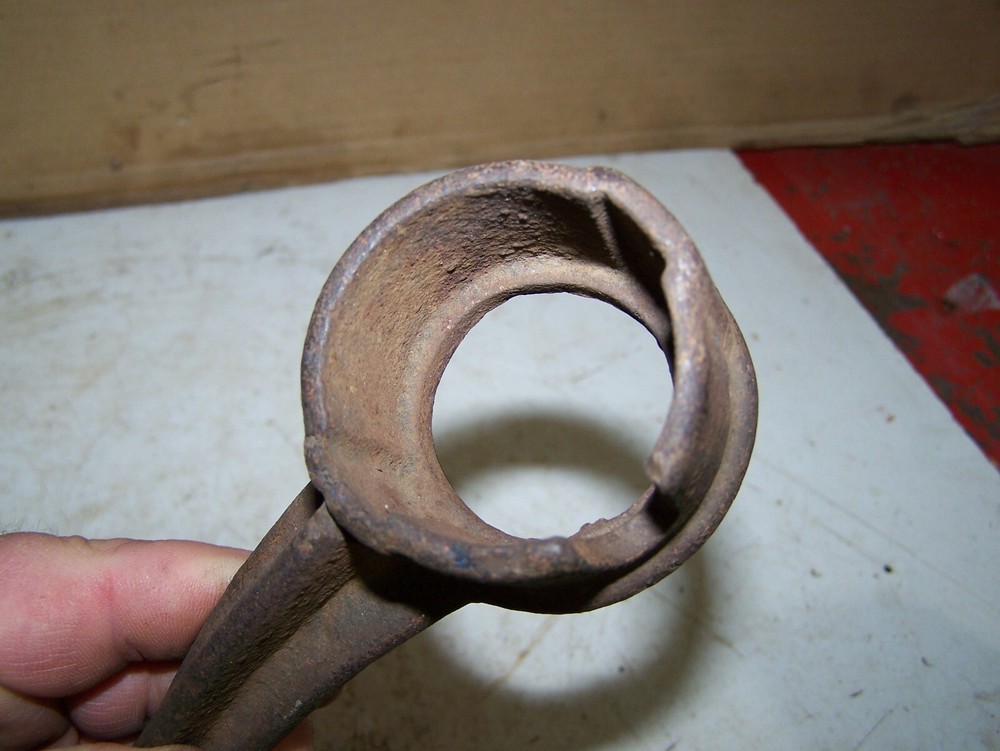 Cast Iron Crank Handle Corn Sheller Grinder Roller Farm Implement 1 5/8" Shaft