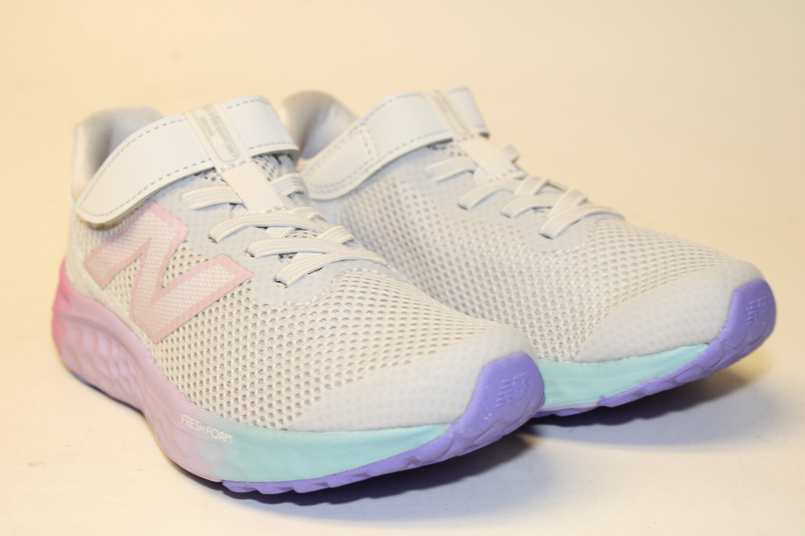 New Balance Fresh Foam NEW Arishi v4 Bungee Lace with Top Strap Girls Kids Youth