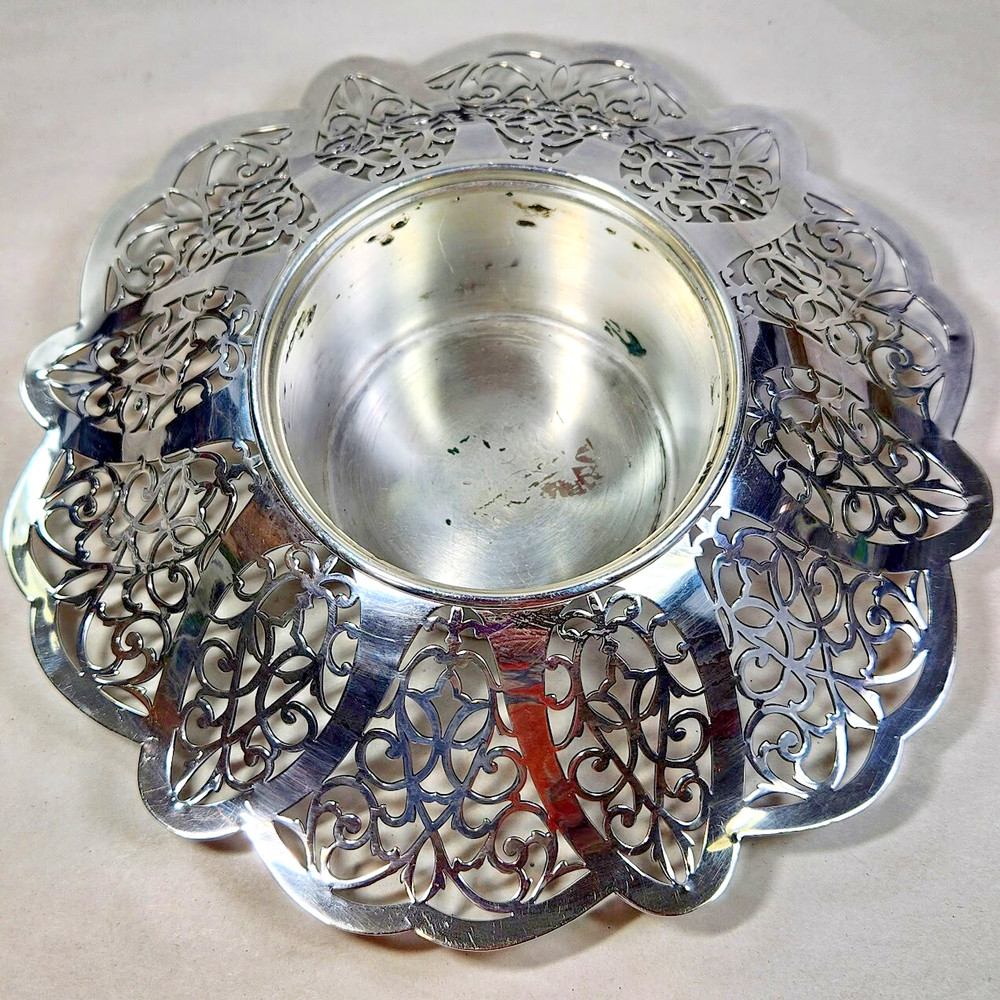 Lovelace International Silver Plate 3010 Dish Candle Bottle Holder 10 in