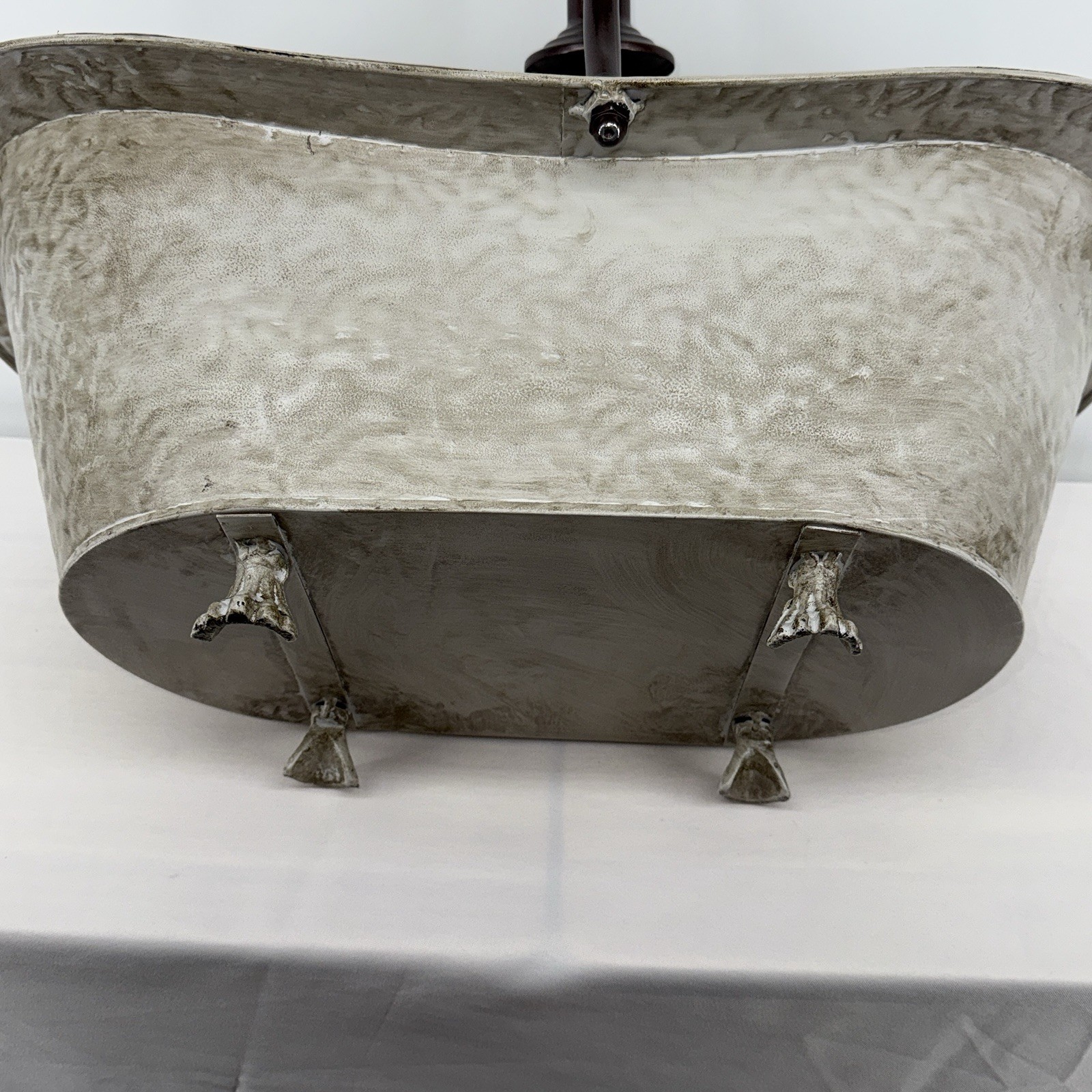 Newborn Studio Props 25x14x8 Antique Inspired Footed Bathtub/Prop/Decor