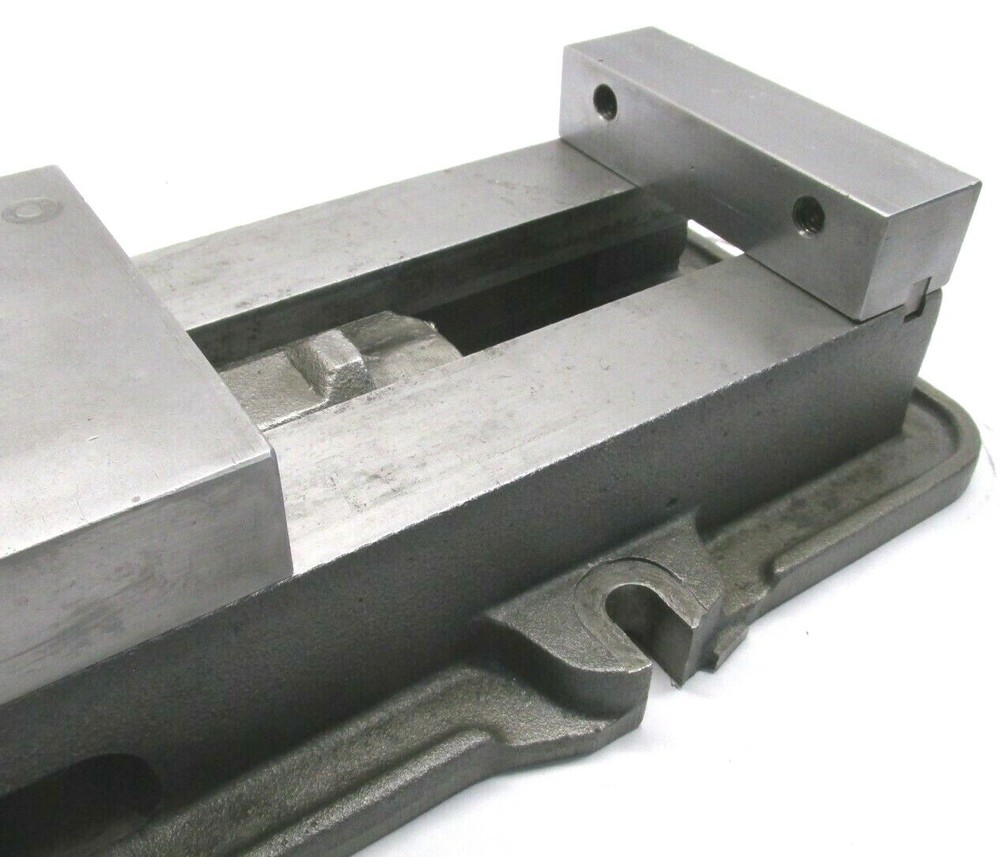 KURT ANGLOCK 6" MILLING MACHINE VISE - #D60