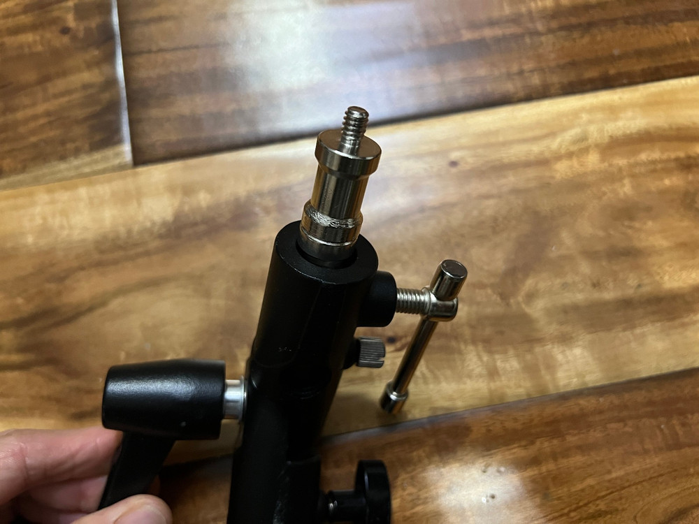 NEEWER FB-1 Camera Flash Bracket H Type Mount with Umbrella Softbox Holder