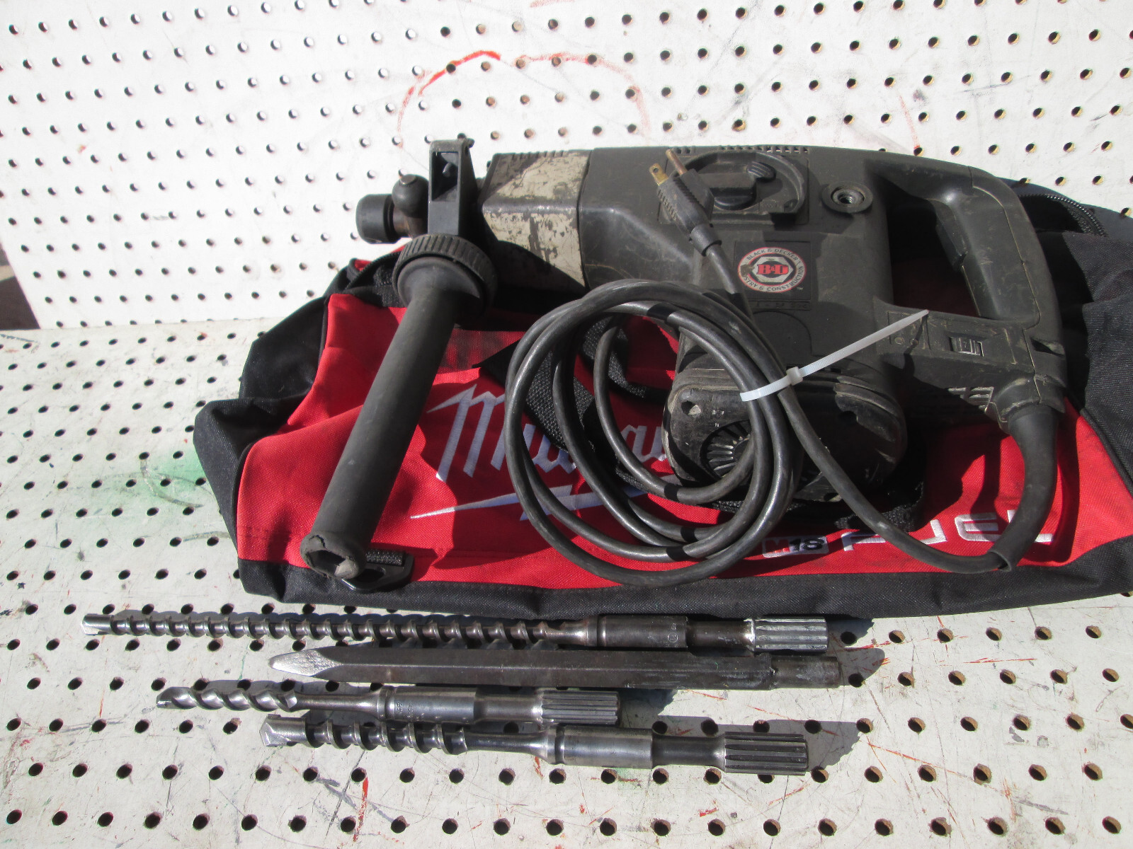 Black & Decker (DeWalt) 1- 1/2 Vari Rotary Hammer Drill 5096 Made Italy 4 bits