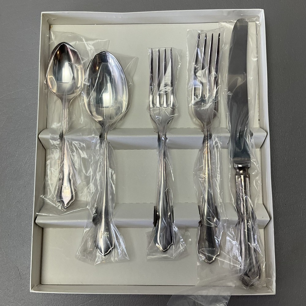 Titanic Silverware J Peterman Boxed 5 pc Place Setting 1998