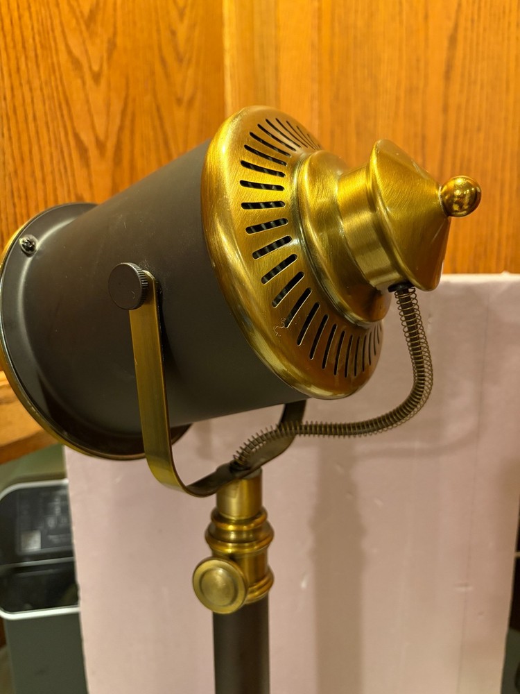 Jimco Manufacturing Retractable Spotlight Lamp