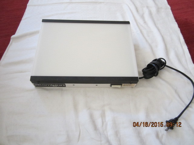 Preowned  Samigon Tatoo Light in Working Condition - 9 1/2" by 12 1/2" by 2"