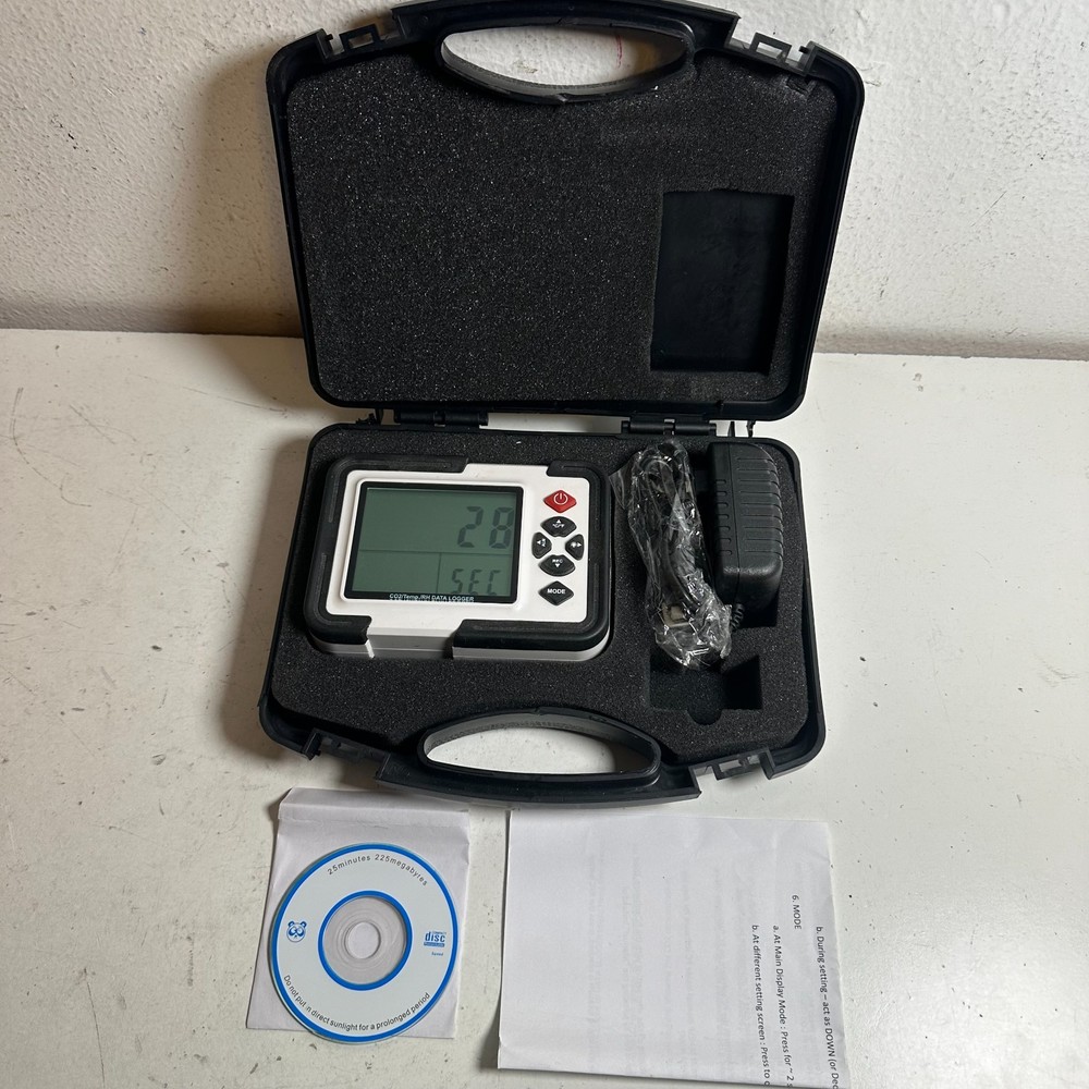 CO2/Temp/RH USB Air Handheld Temperature Humidity Recorder Data Logger Meter