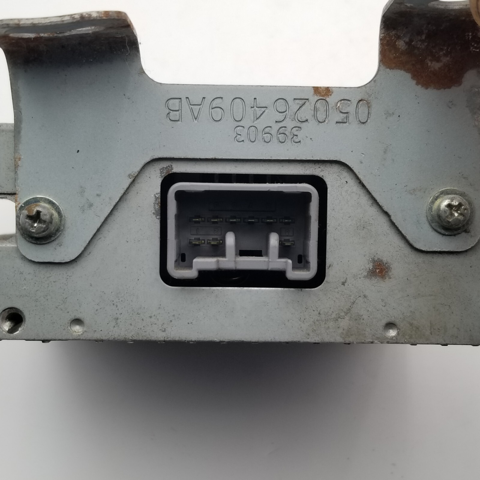 2009 - 2010 DODGE JOURNEY Radio Audio 05026409AB OEM