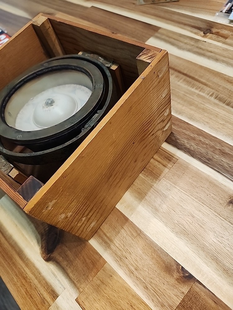 U.S. NAVY COMPASS NAUTICAL TREASURE