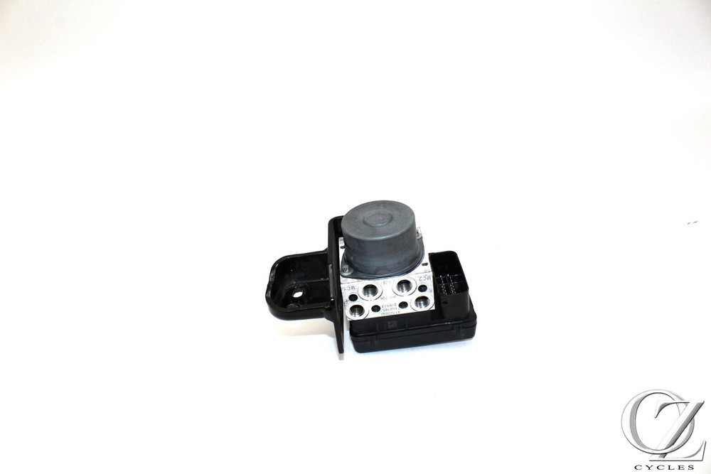 16-17 Harley Dyna Lowrider S FXDLS Abs Control Module Pump
