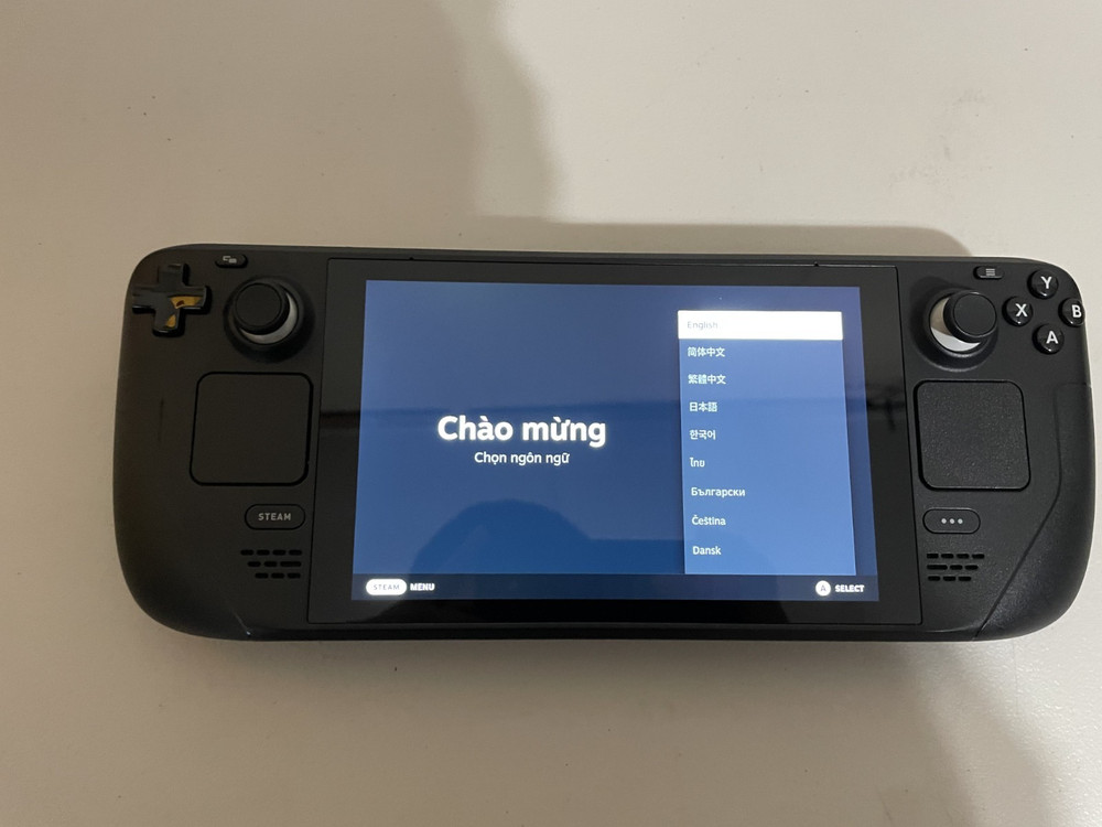 Steam Deck (64GB) + 512GB SD Card