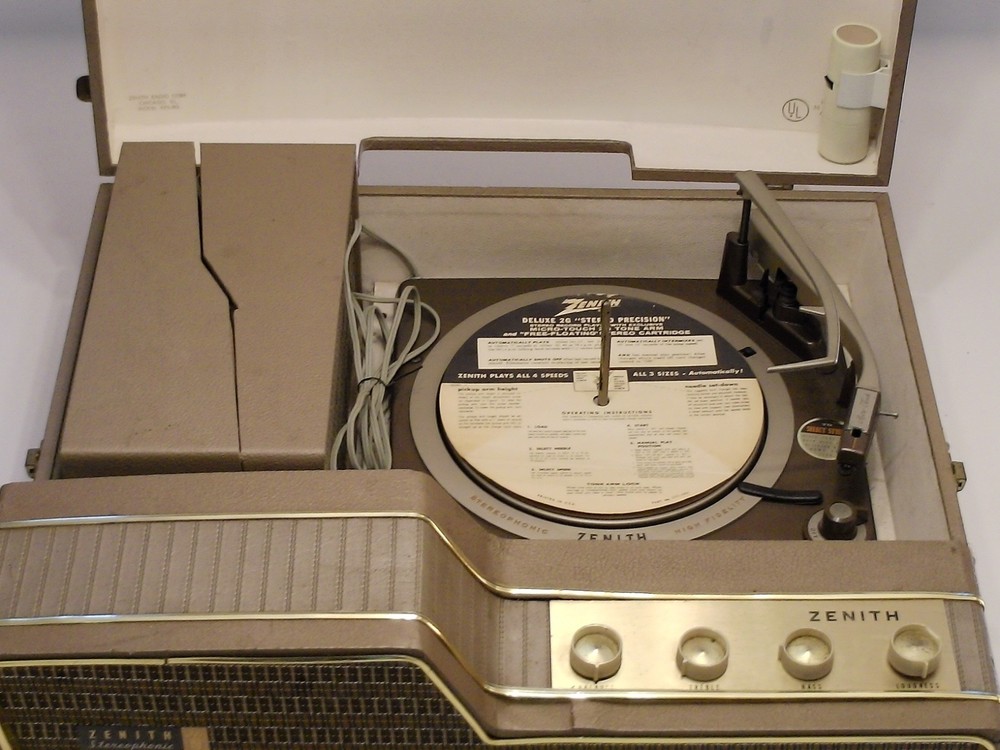 Zenith Stereophonic Record Player Model KPS-80L 1963