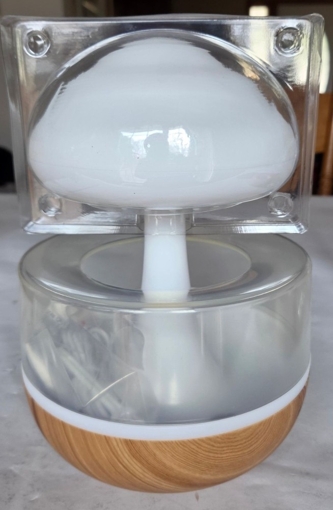 Cloud-Inspired LED Humidifier & Diffuse 7-Color Changing Lights USB-C Charging