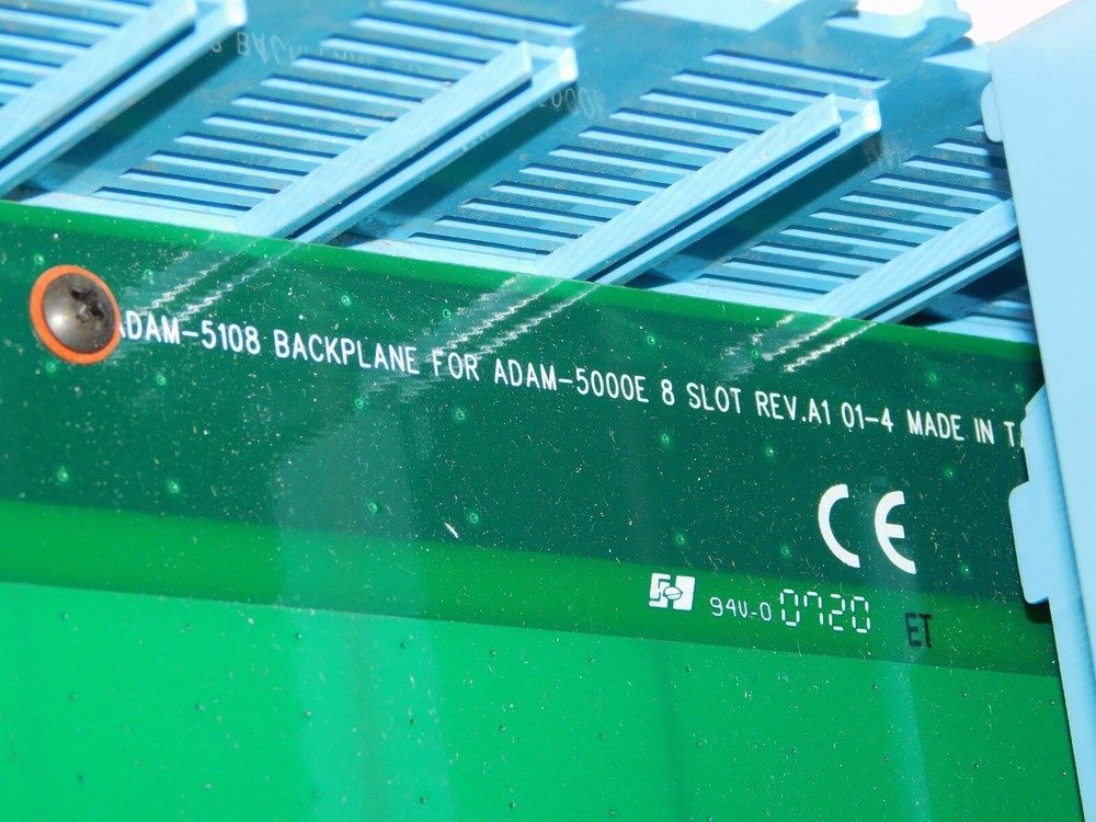 Advantech ADAM 5000E 8 Slot Data Acquisition Module Chassis Card Rack Unit 5108