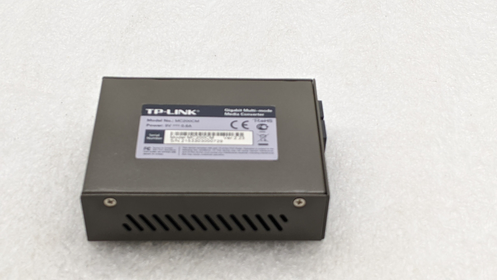 TP-Link MC200CM Gigabit RJ45 to Gigabit Multi-Mode SC Fiber Media Converter