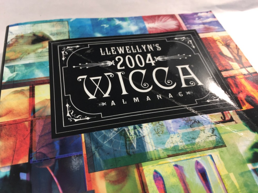 2004 Wicca Almanac by Llewellyn