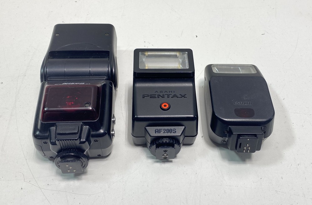 Lot of 3 Assorted Camera Flashes