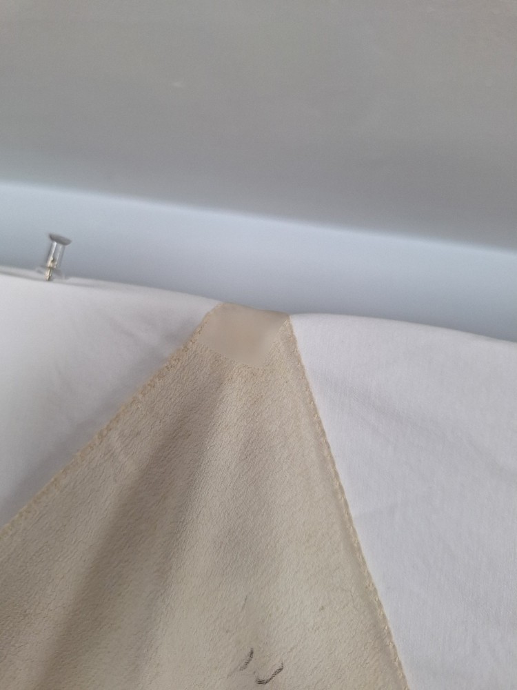 Early WW2 US Army Air Forces White Silk Scarf Embroidered Insignia 28"x32"