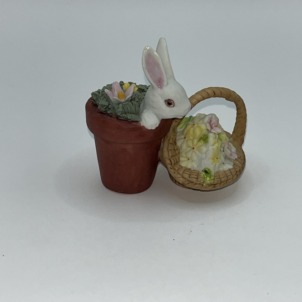 Enesco Bunny Rabbit Porcelain/Ceramic figure