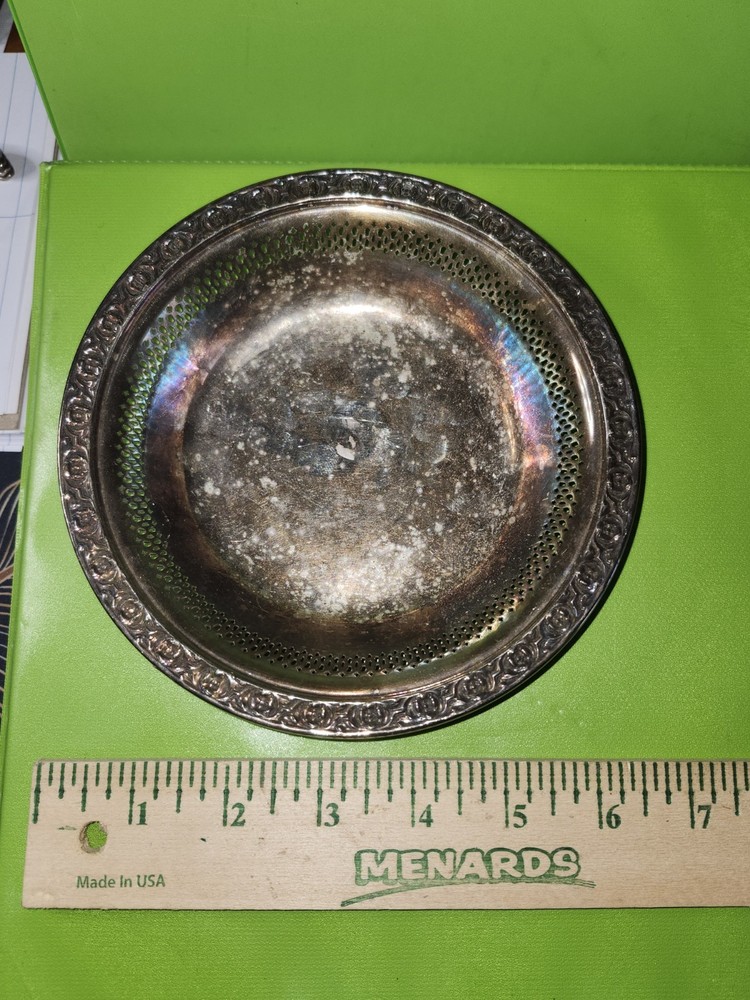 Vintage Silver Plated Round Serving Tray Reed and Barton 1702