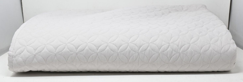Style Decor Queen Coverlet Gray Kate Neutral