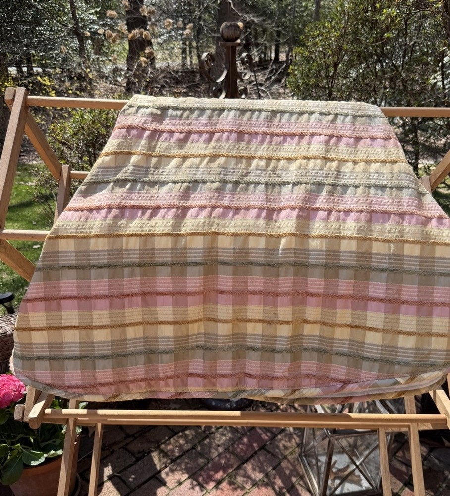 Custom Decorator Pastel Seersucker 90” Round Tablecloth-Rolled Edge