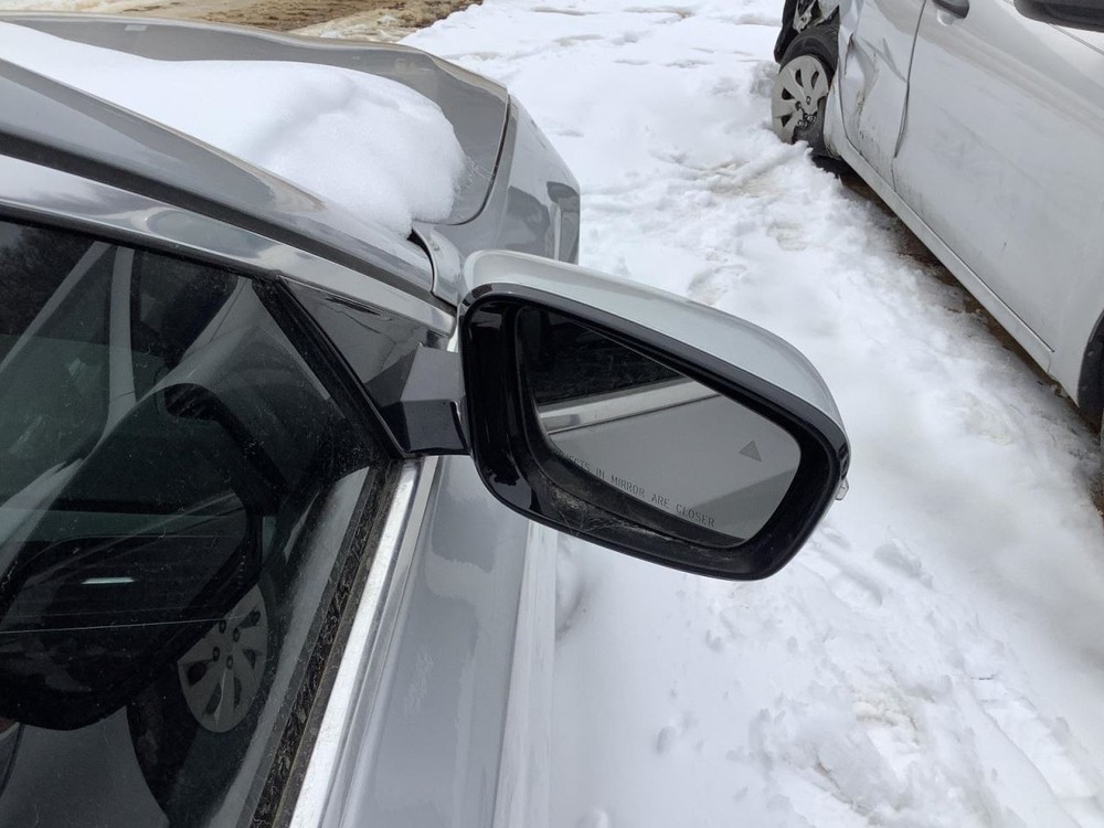 530I 2017 Glove Box 4947008