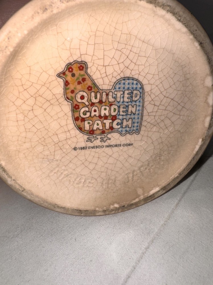 Vintage 1982 Enesco Quilted Garden Patch Ceramic Jar W/ Rooster Lid & Patchwork