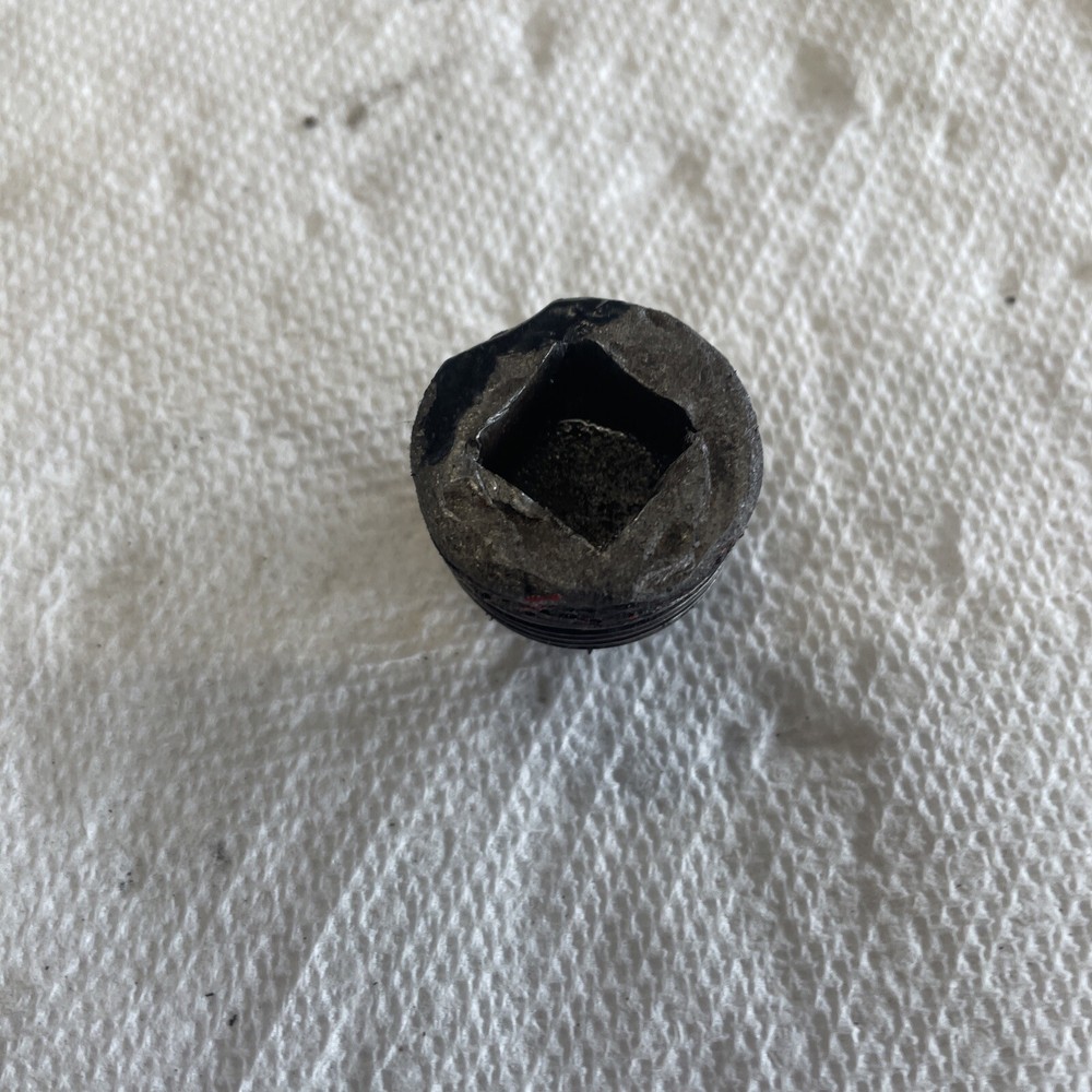 Peterbilt 379 Rear Diff Plug DS404 used