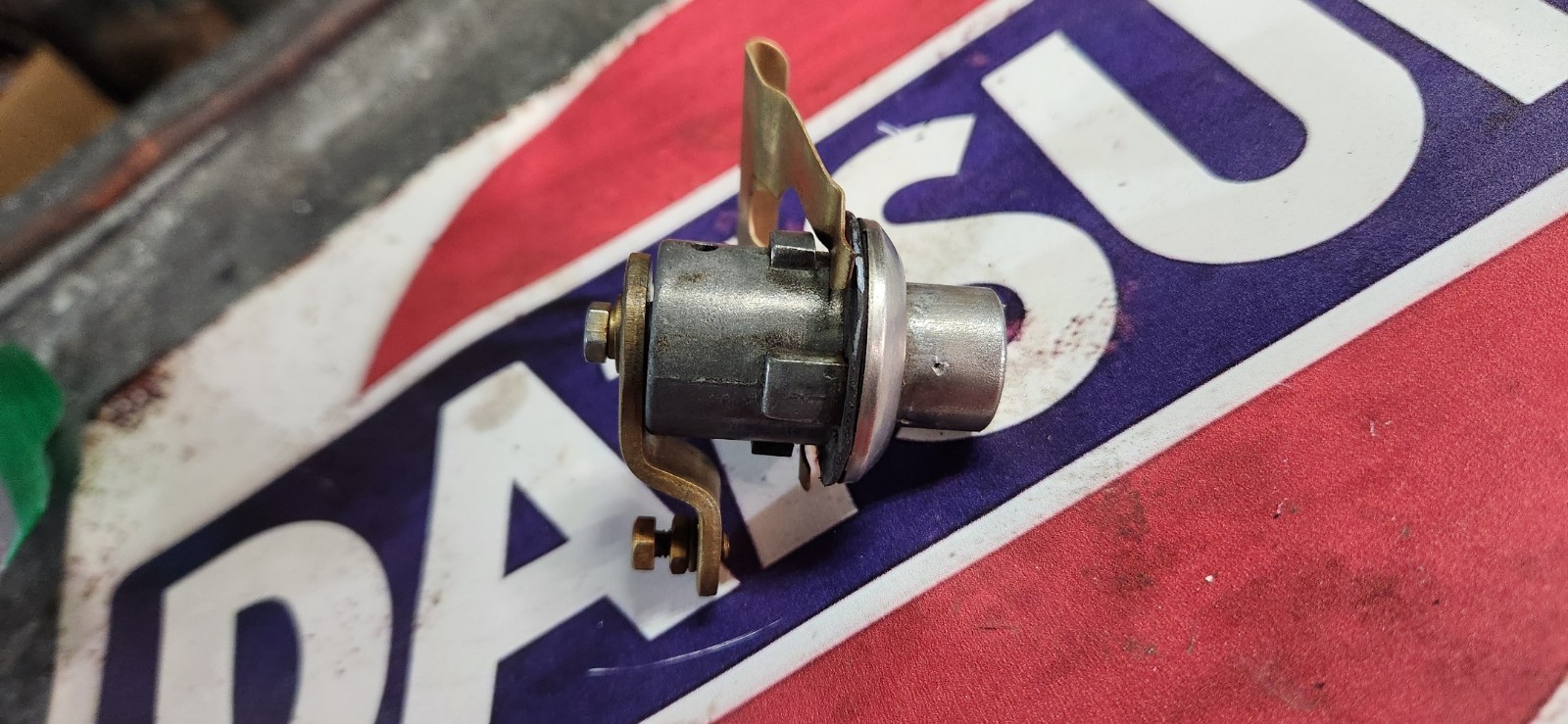 Datsun 70- 78 240z 260z 280z Hatch Lock w/ Clip NO KEY