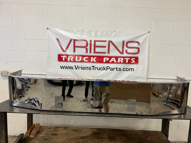 1996-2004 FREIGHTLINER CENTURY CLASS CHROME BUMPER