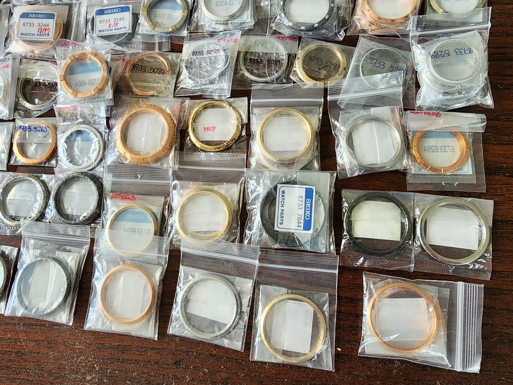 NOS ORIGINAL SEIKO BEZEL 8733 ASSORTED MODEL Drop down choose.