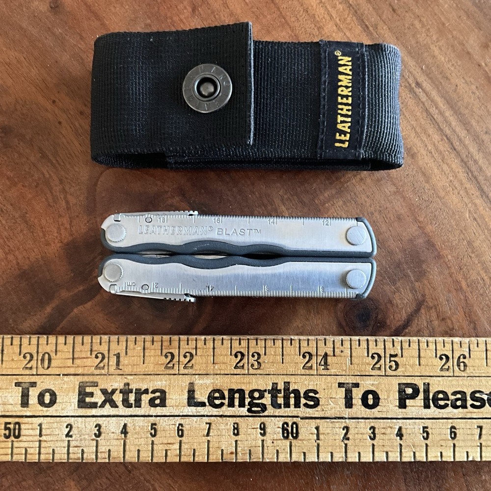 RETIRED Date Code 0707 (July 2007) Leatherman BLAST Multi-Tool w Nylon Sheath