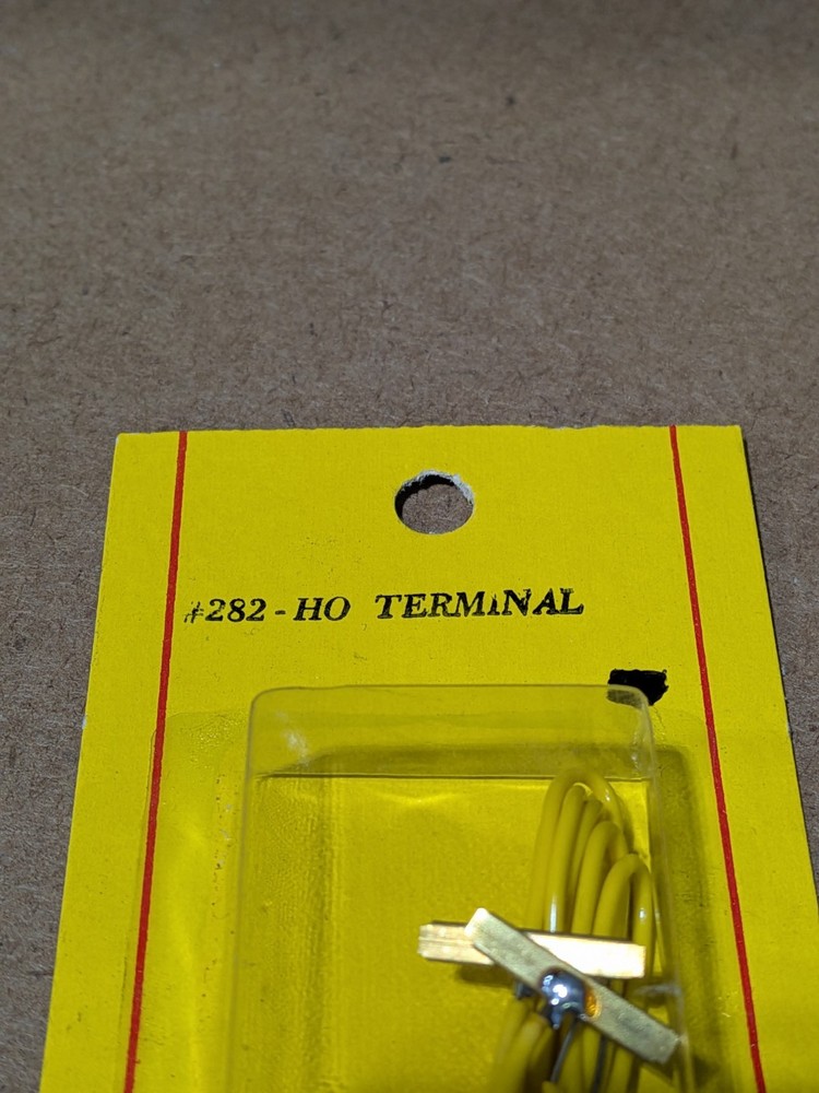 UPC Scale - HO Scale - #282 - Pre-Wired Terminal Rail Joiners - NOS