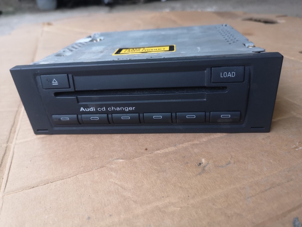 Audi CD Multi Changer Stereo Player 8E0 035 111 C
