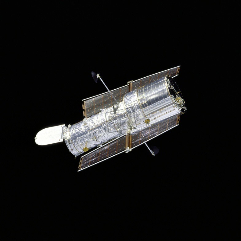 STS-82 Hubble Redeployed Second Servicing Space Shuttle Discovery 12X12 PHOTO