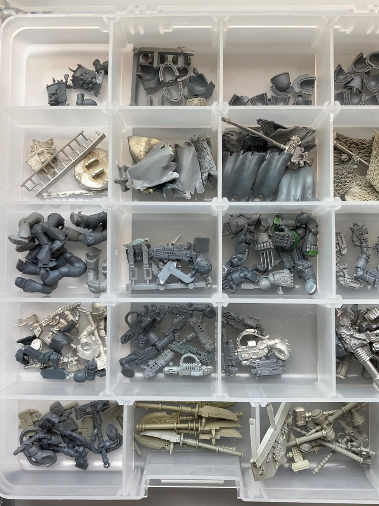 Space Wolf miniatures, weapons, bits, extras old sculpts