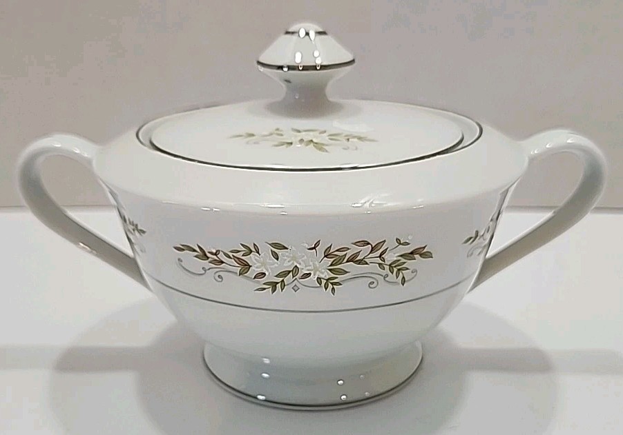 Vintage International Silver Co. 326 Springtime Sugar Bowl Preowned