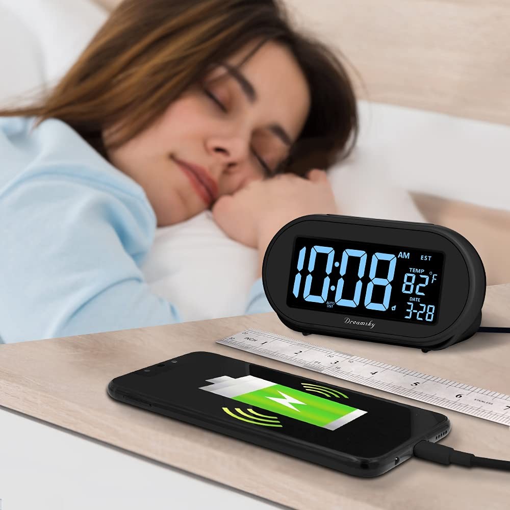 Small Black Digital Alarm Clock With Dimmable Lcd Usb Charging And Auto Set