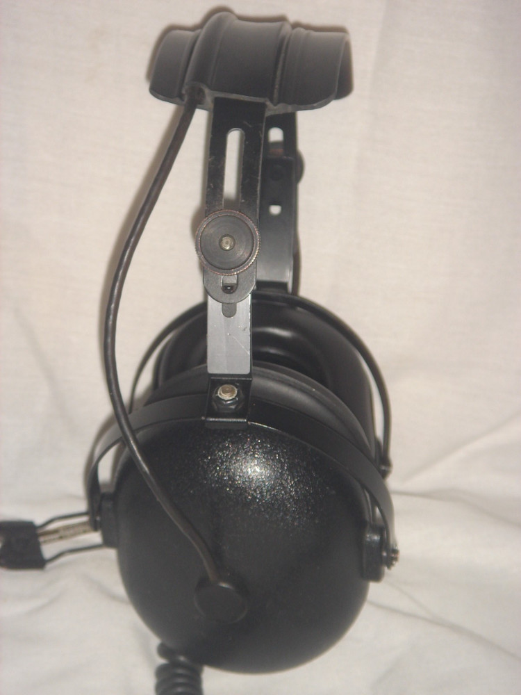 Astrocom Electronics Microphone Dynamic M-87/AIC DYNAMIC Aviation Headset