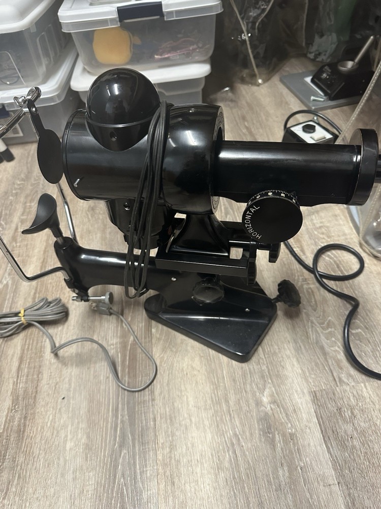 Bausch + Lomb Keratometer
