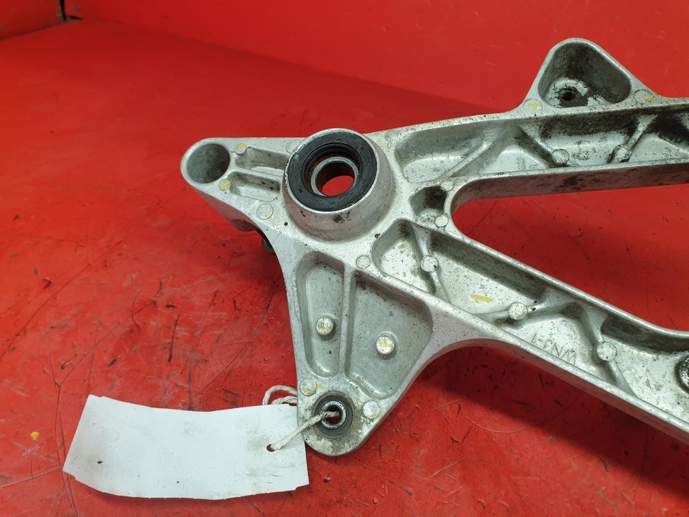 2013 HONDA WW PCX 125 EXHAUST BRACKET